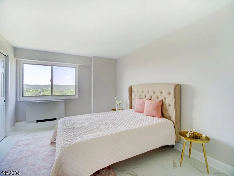 377 S Harrison St #17F Unit 17F East Orange City, NJ 07018