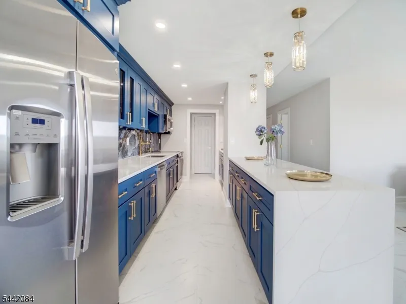 377 S Harrison St #17F Unit 17F East Orange City, NJ 07018