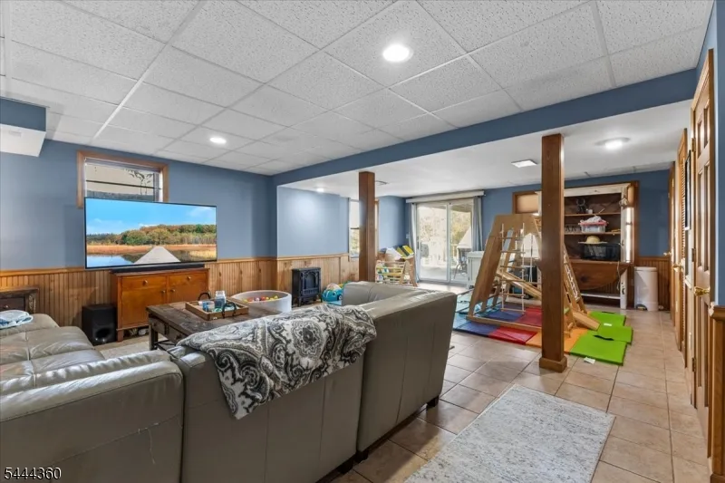 152 County Road 513 Alexandria, NJ 08825