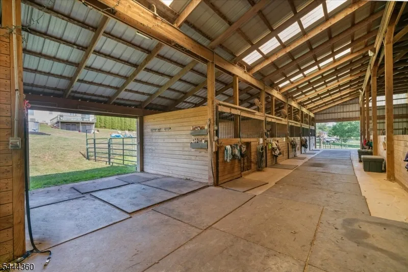 152 County Road 513 Alexandria, NJ 08825