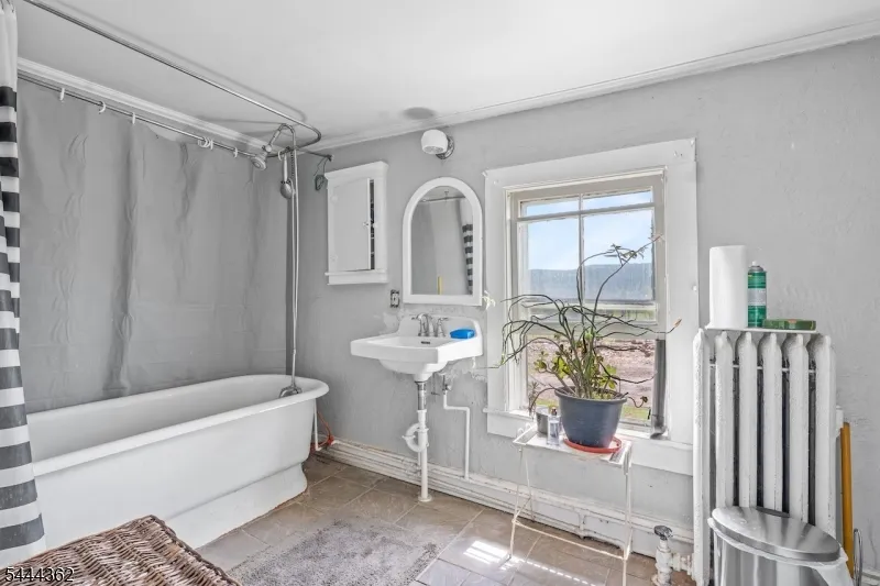 134 Drew Rd Vernon, NJ 07461