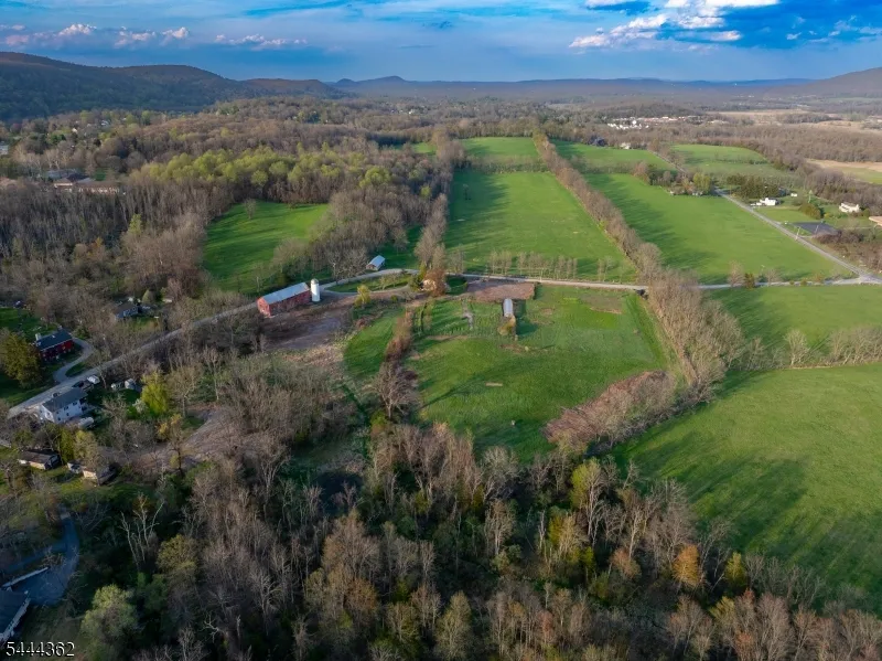 134 Drew Rd Vernon, NJ 07461