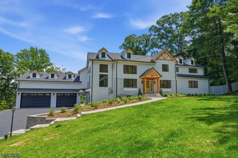 180 Roundtop Rd