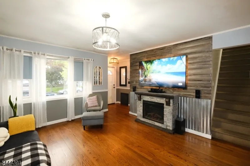 534 Monmouth Ave Linden City, NJ 07036