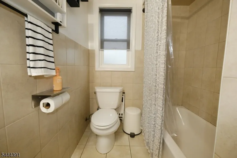 534 Monmouth Ave Linden City, NJ 07036
