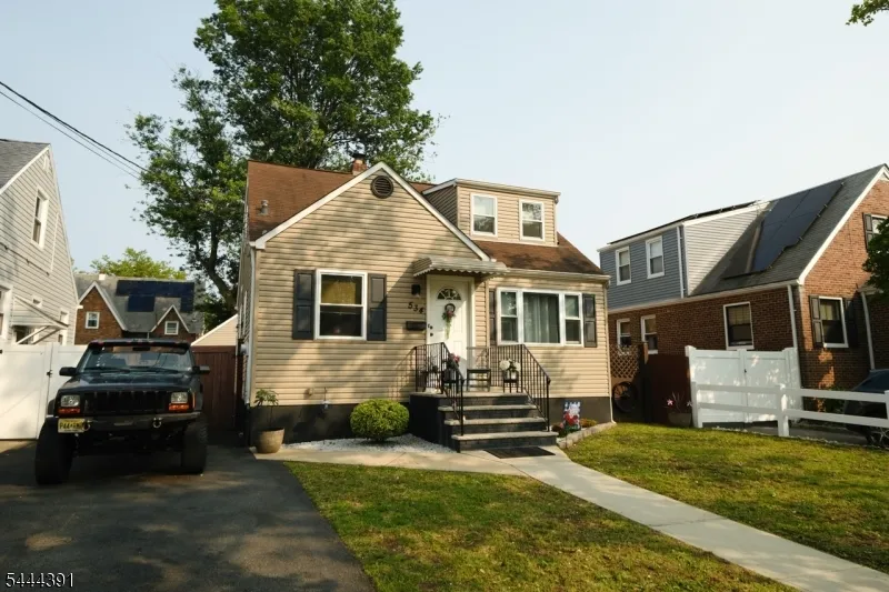 534 Monmouth Ave Linden City, NJ 07036