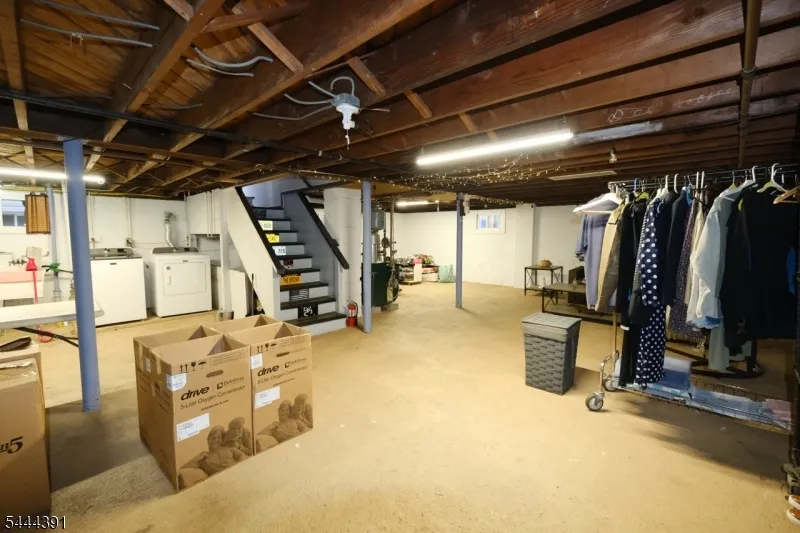 534 Monmouth Ave Linden City, NJ 07036