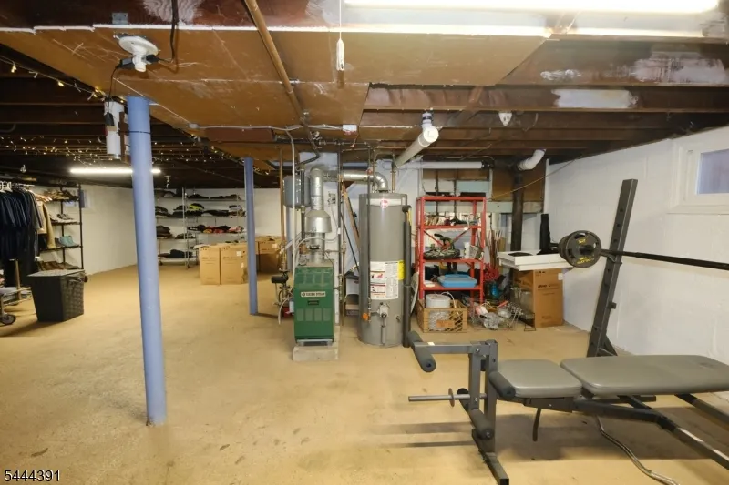 534 Monmouth Ave Linden City, NJ 07036
