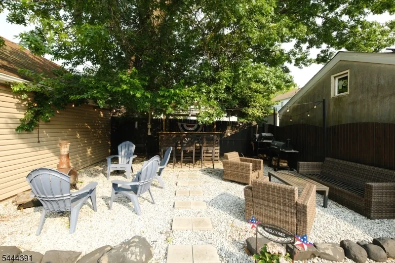 534 Monmouth Ave Linden City, NJ 07036