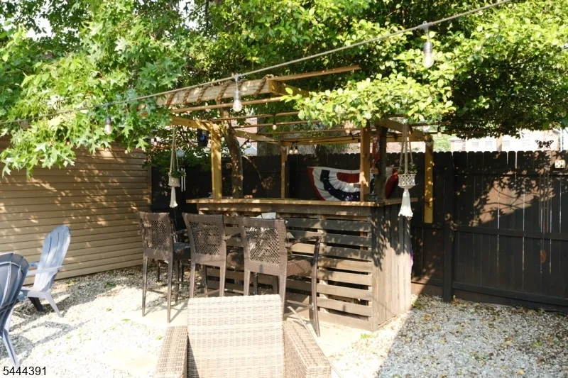 534 Monmouth Ave Linden City, NJ 07036