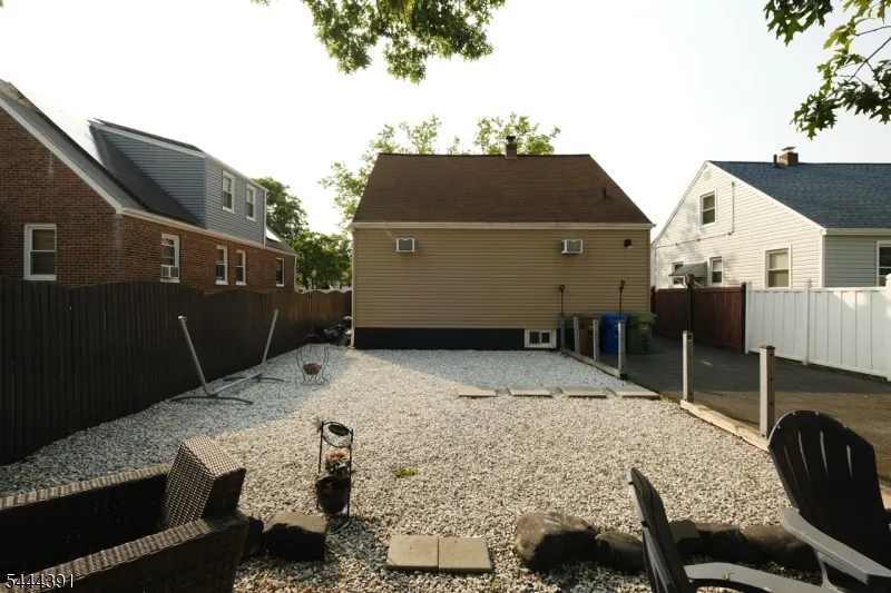 534 Monmouth Ave Linden City, NJ 07036