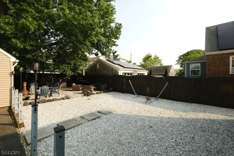 534 Monmouth Ave Linden City, NJ 07036
