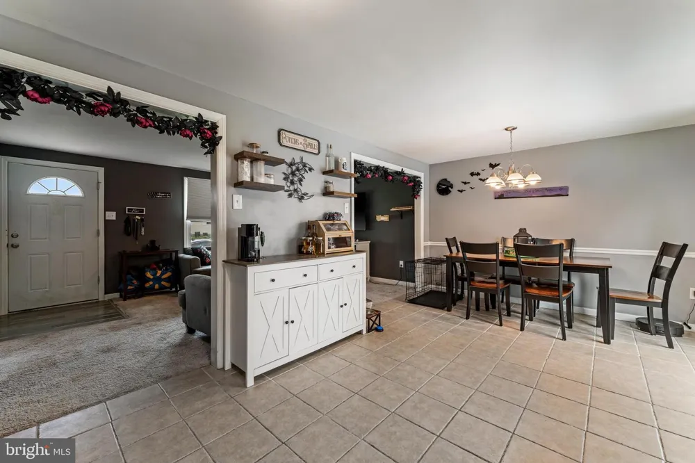 5913 MAPLE DRIVE Mays Landing, NJ 08330
