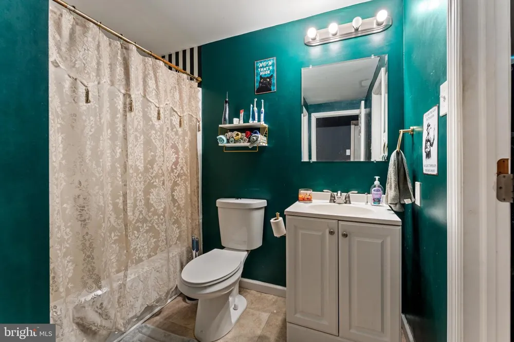 5913 MAPLE DRIVE Mays Landing, NJ 08330