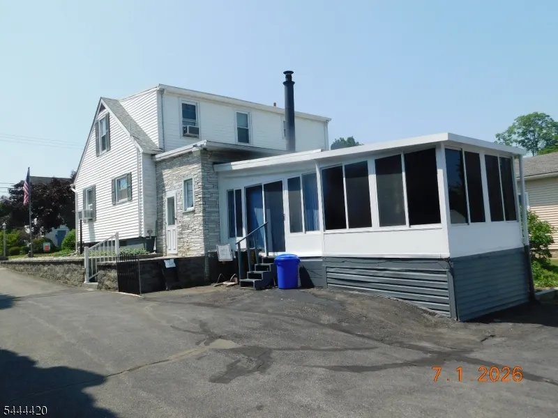 537 John Mitchell Ave Phillipsburg Town, NJ 08865