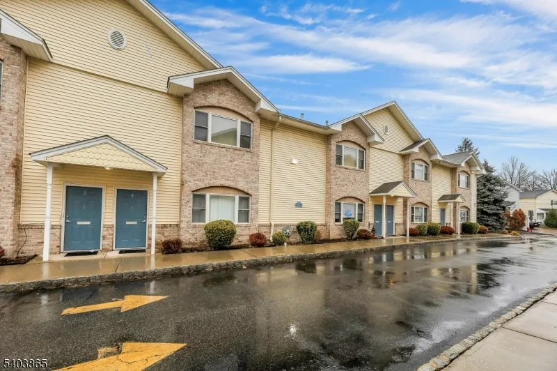 520 Victor St #8 Unit 8 Saddle Brook, NJ 07663