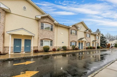 520 Victor St #8 Unit 8