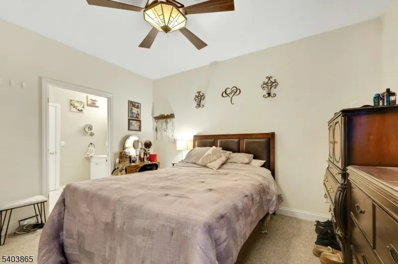 520 Victor St #8 Unit 8 Saddle Brook, NJ 07663