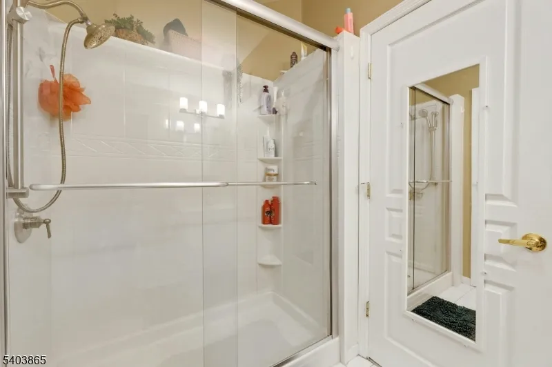 520 Victor St #8 Unit 8 Saddle Brook, NJ 07663