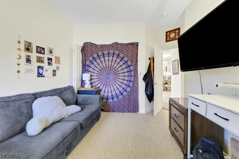 520 Victor St #8 Unit 8 Saddle Brook, NJ 07663