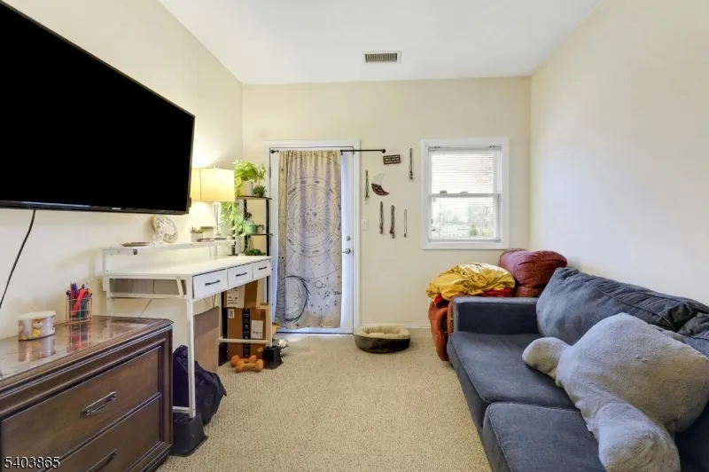 520 Victor St #8 Unit 8 Saddle Brook, NJ 07663
