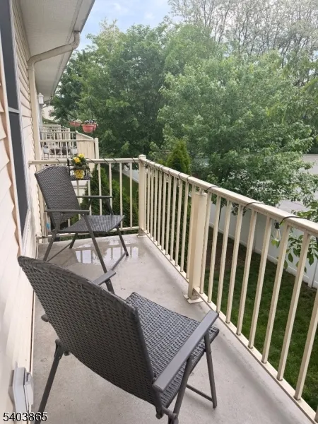 520 Victor St #8 Unit 8 Saddle Brook, NJ 07663
