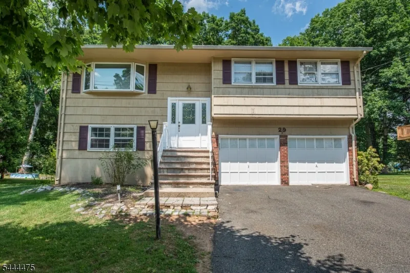 29 Downstream Dr Mount Olive, NJ 07836