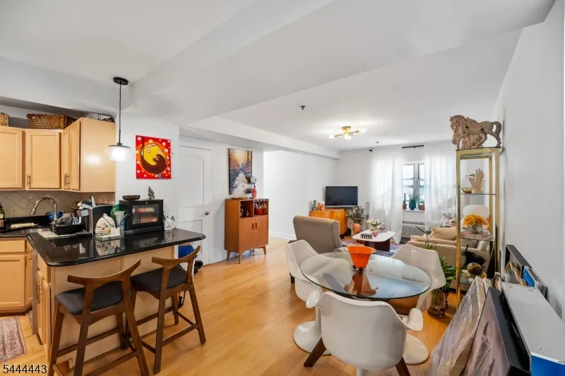 70 S Munn Ave #401 Unit 401 East Orange City, NJ 07018
