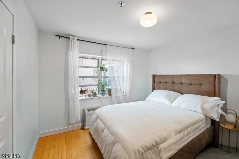70 S Munn Ave #401 Unit 401 East Orange City, NJ 07018