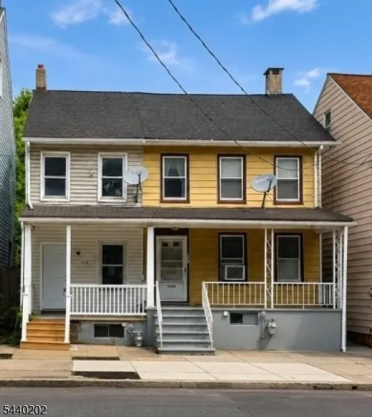 639 S Main St Phillipsburg Town, NJ 08865