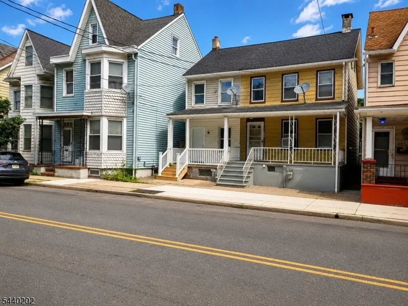 639 S Main St Phillipsburg Town, NJ 08865