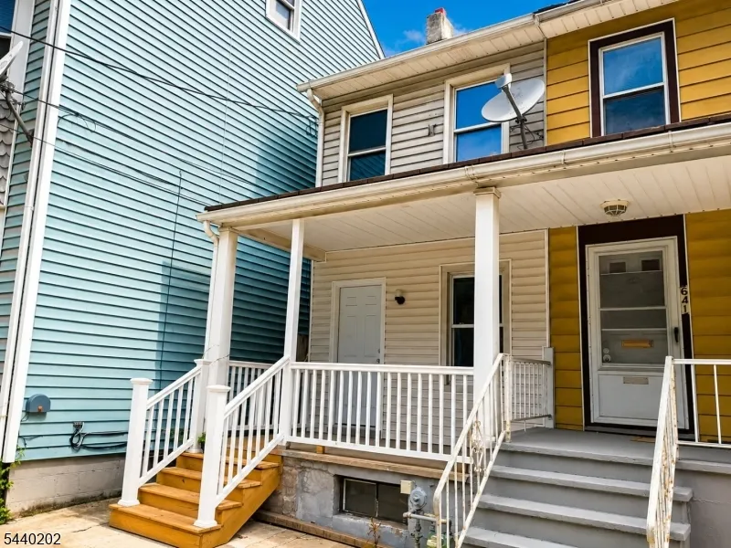 639 S Main St Phillipsburg Town, NJ 08865