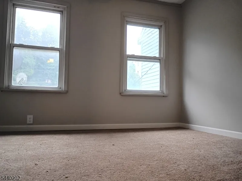 639 S Main St Phillipsburg Town, NJ 08865