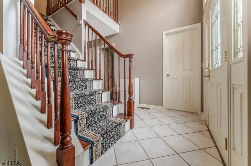 16 Woodland Ter Bloomsbury, NJ 08804