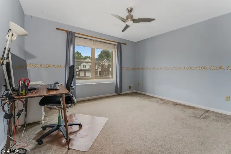 16 Woodland Ter Bloomsbury, NJ 08804