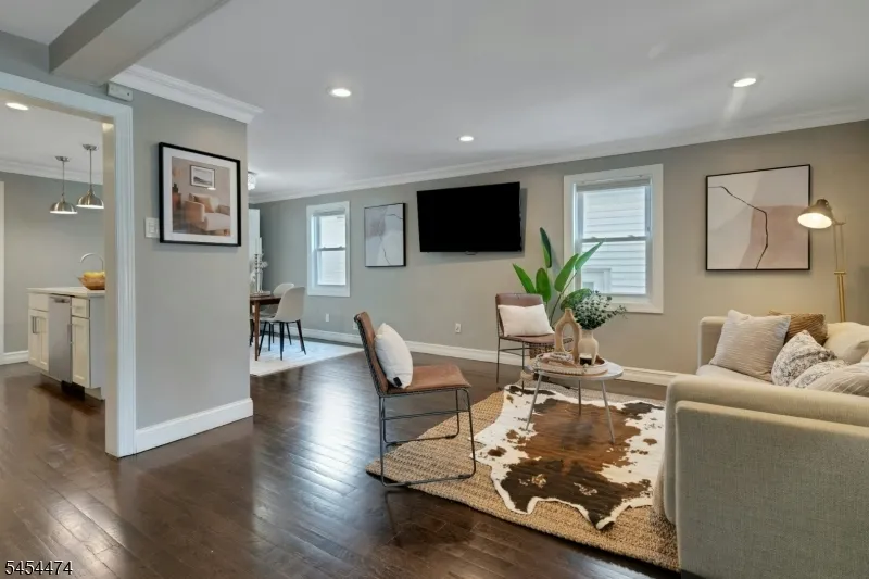 30 Tichenor Pl Montclair, NJ 07042