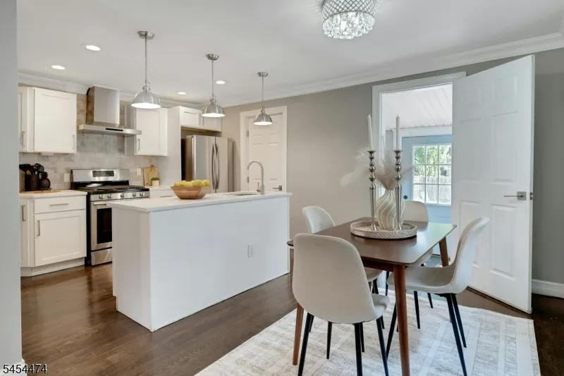 30 Tichenor Pl Montclair, NJ 07042
