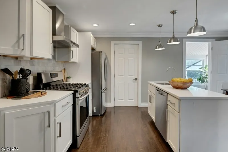 30 Tichenor Pl Montclair, NJ 07042