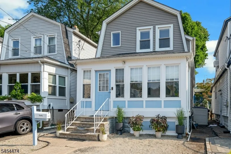 30 Tichenor Pl Montclair, NJ 07042