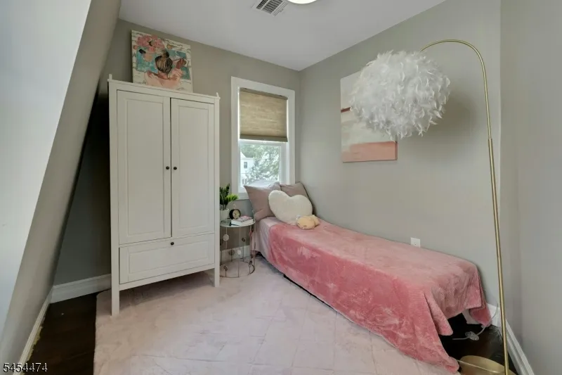 30 Tichenor Pl Montclair, NJ 07042