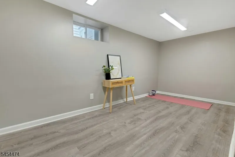 30 Tichenor Pl Montclair, NJ 07042