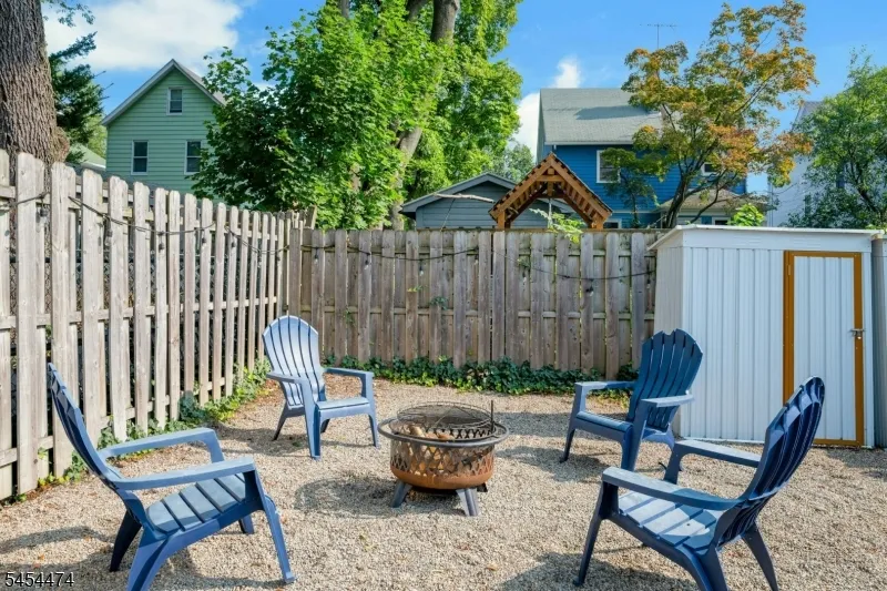 30 Tichenor Pl Montclair, NJ 07042