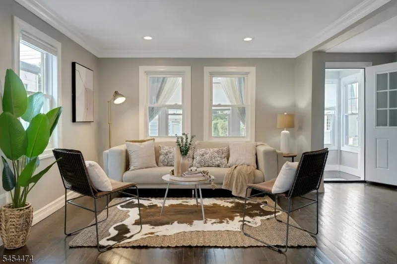 30 Tichenor Pl Montclair, NJ 07042