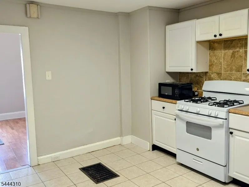 13 Lewis St Phillipsburg Town, NJ 08865