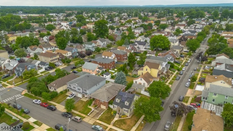 606 Knopf St Linden City, NJ 07036