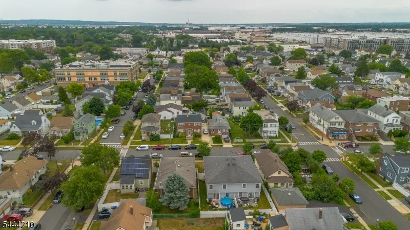 606 Knopf St Linden City, NJ 07036