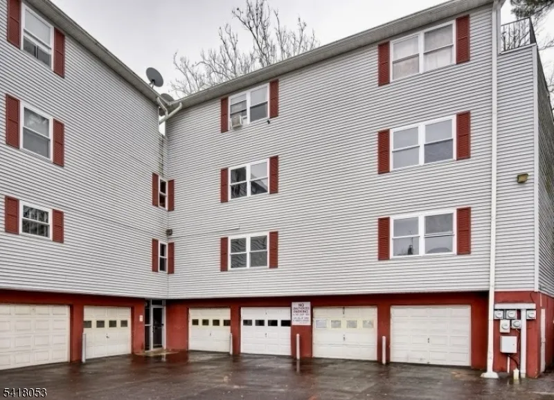 51 Smith St #C Unit C Irvington, NJ 07111