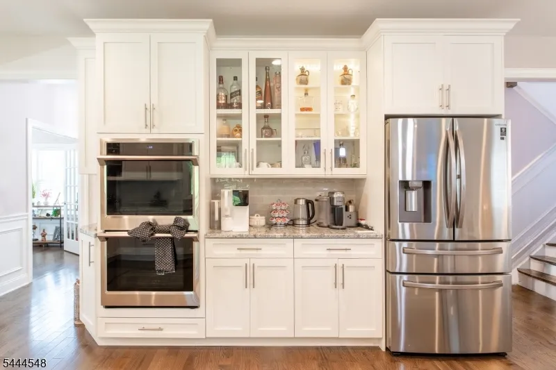 67 Bluffs Ct Hamburg, NJ 07419