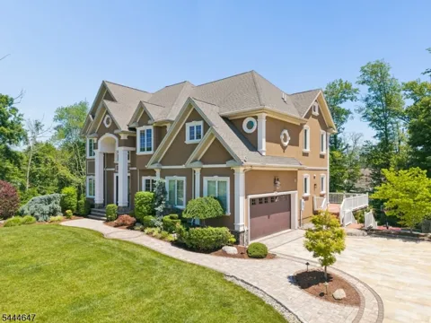3 Buckingham Rd