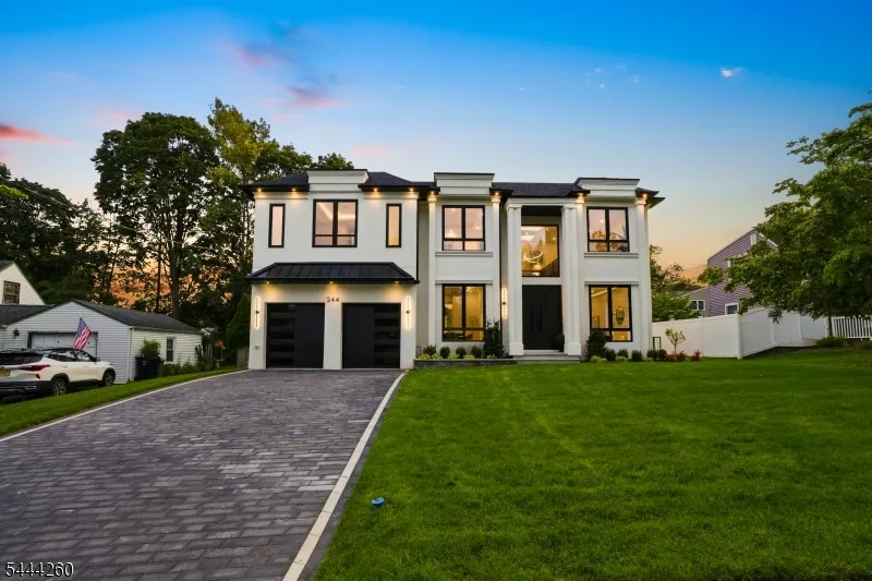 244 Washington Pl Paramus, NJ 07652
